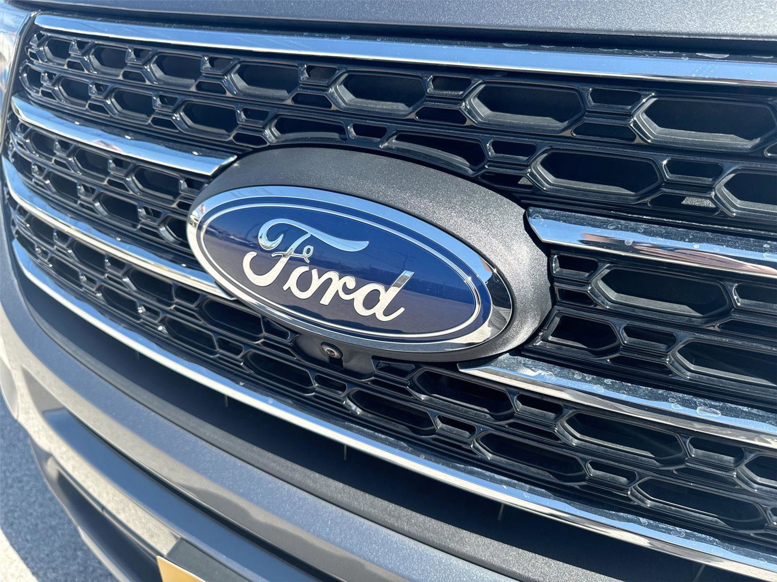 Certified 2024 Ford Explorer XLT w/ Equipment Group 202A image 31