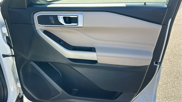Certified 2022 Ford Explorer XLT RWD image 10