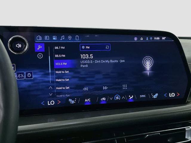 Used 2024 Chevrolet Traverse LT w/ LPO, Floor Liner Package FWD image 17