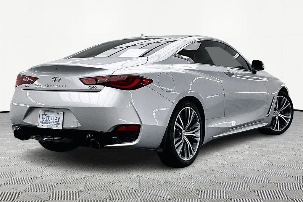 Used 2019 INFINITI Q60 3.0t Luxe w/ Essential Package image 4