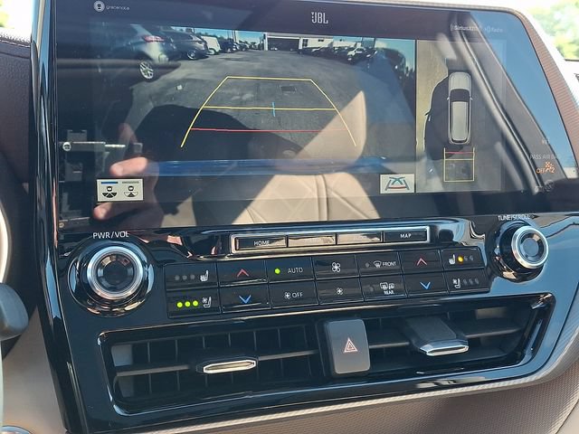 Used 2020 Toyota Highlander Platinum AWD/4WD image 21