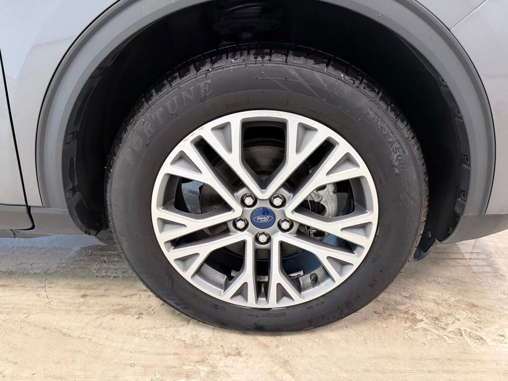 Certified 2022 Ford Escape SEL image 32