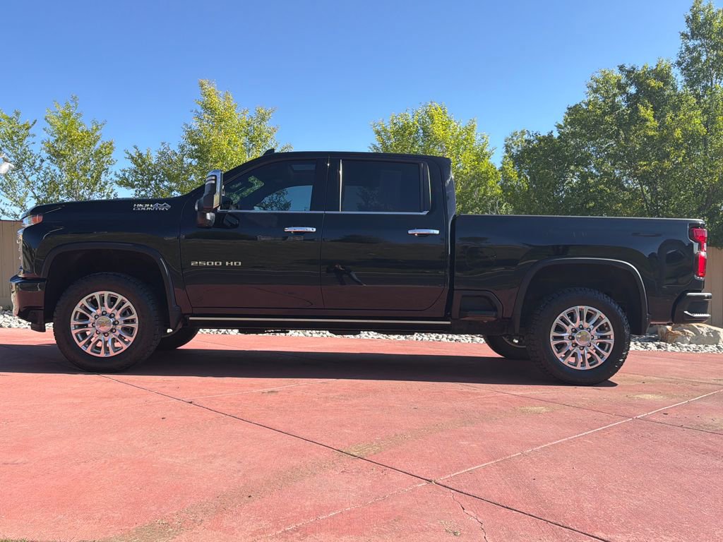 Used 2022 Chevrolet Silverado 2500 High Country w/ Technology Package AWD/4WD image 5