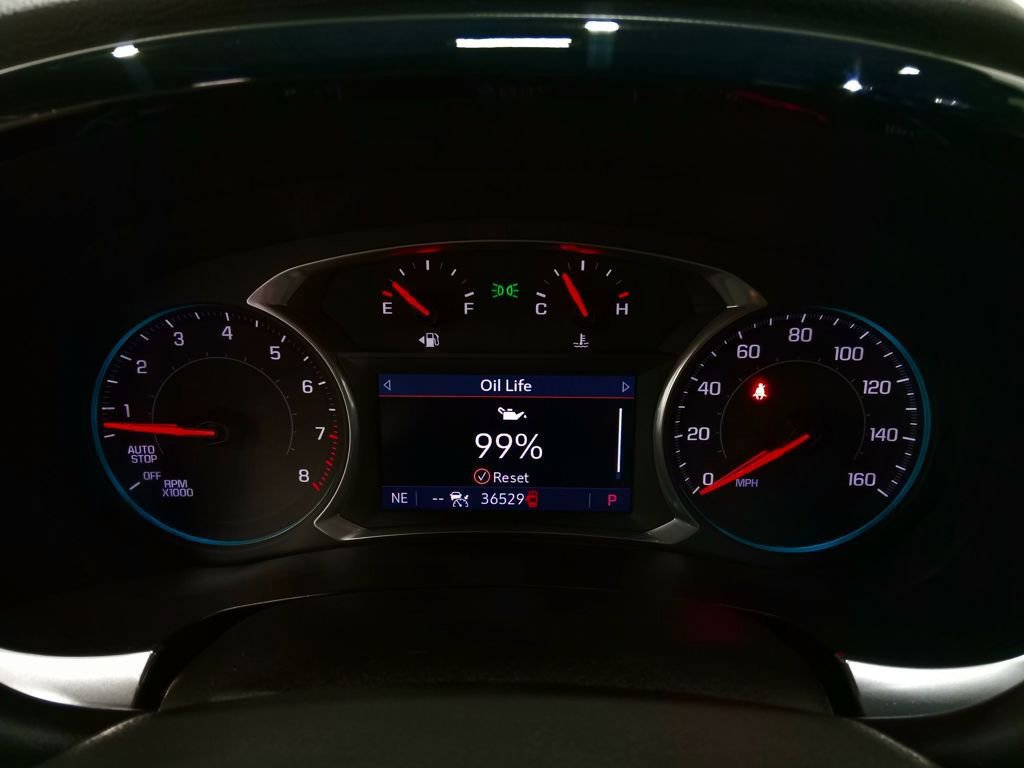 Used 2022 Chevrolet Traverse LT w/ LT Premium Package image 23