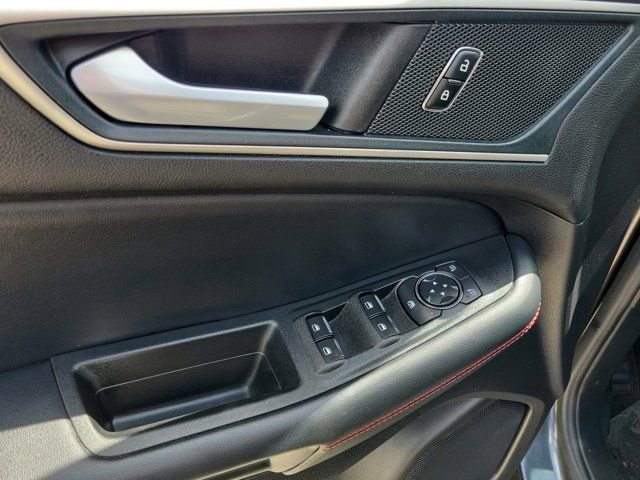 Certified 2020 Ford Edge ST-Line image 23