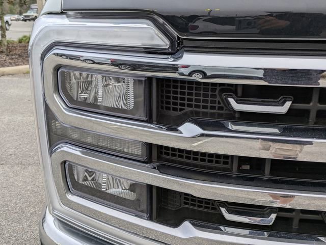 Certified 2025 Ford F350 Lariat w/ FX4 Off-Road Package image 10