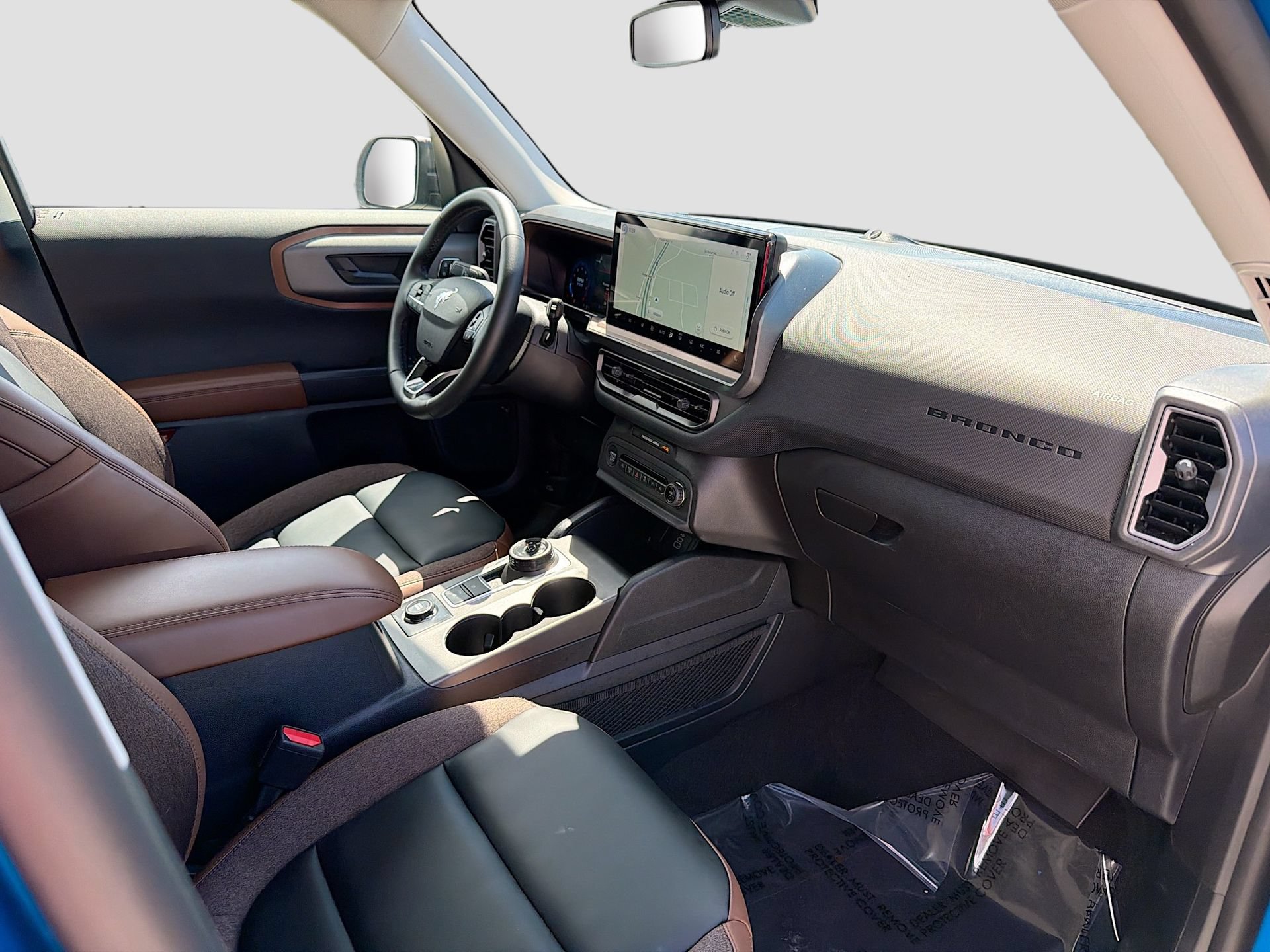 Certified 2025 Ford Bronco Sport Outer Banks w/ Outer Banks Tech Package+ AWD/4WD image 31