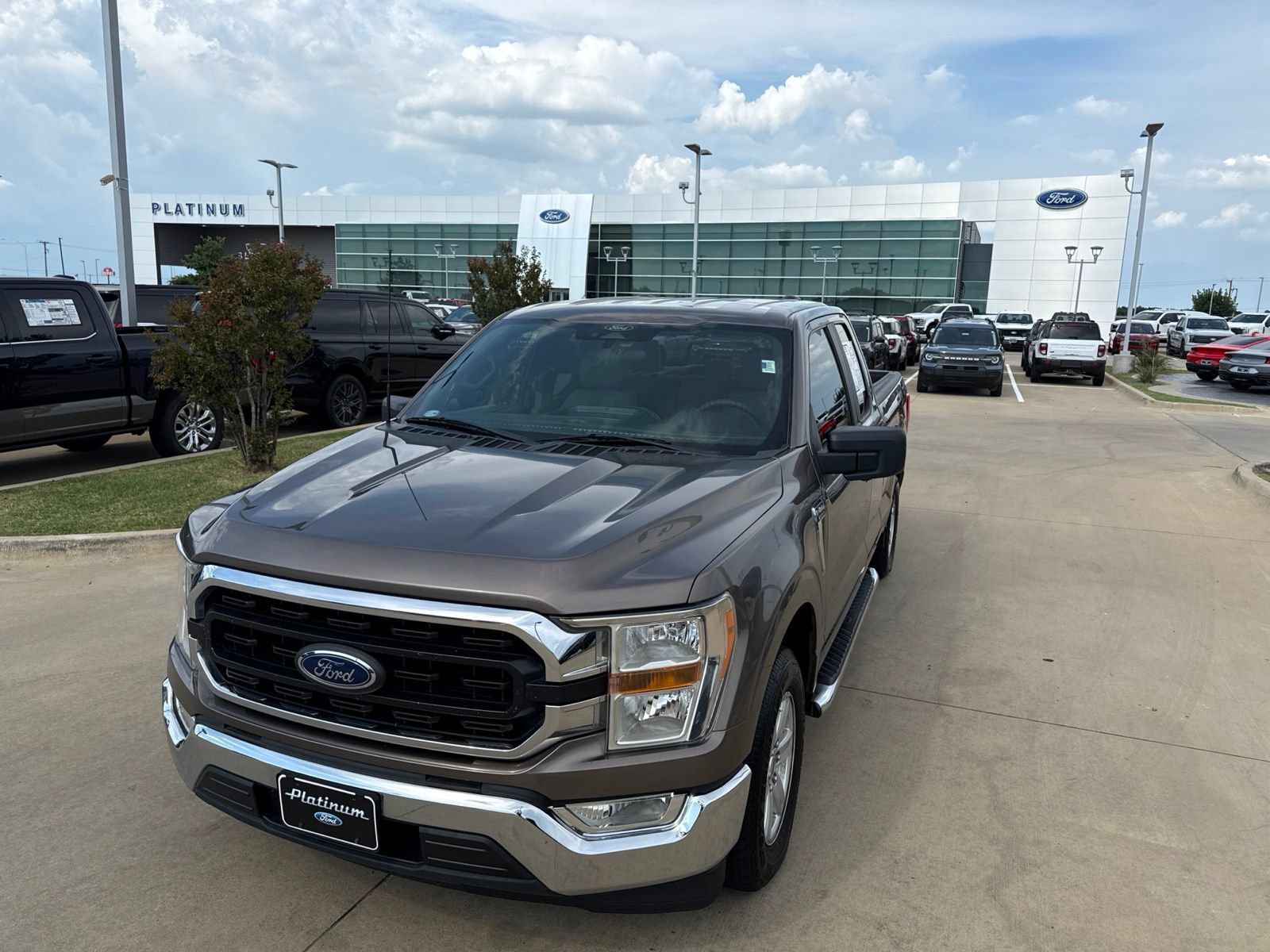 Certified 2022 Ford F150 XLT w/ Trailer Tow Package RWD image 24