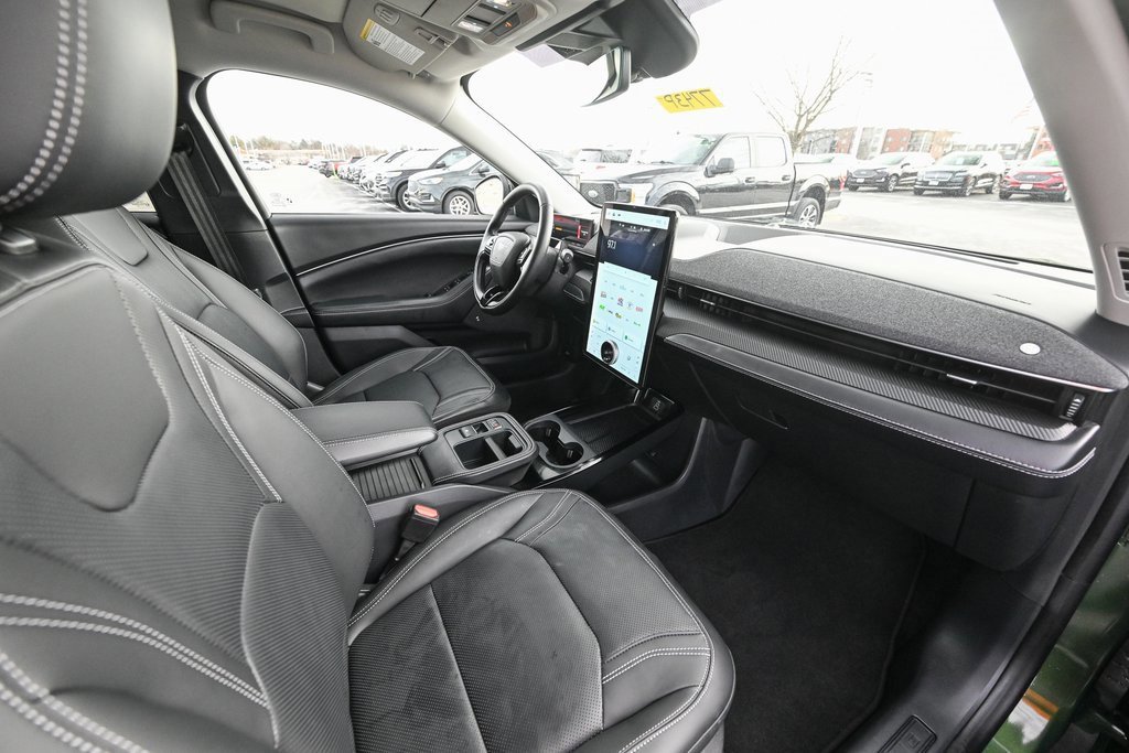 Certified 2025 Ford Mustang Mach-E Premium image 28