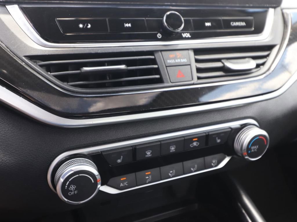 Used 2024 Nissan Altima 2.5 SR w/ SR Premium Package FWD image 20