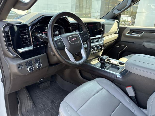 Used 2023 GMC Sierra 1500 SLT w/ SLT Convenience Package AWD/4WD image 25