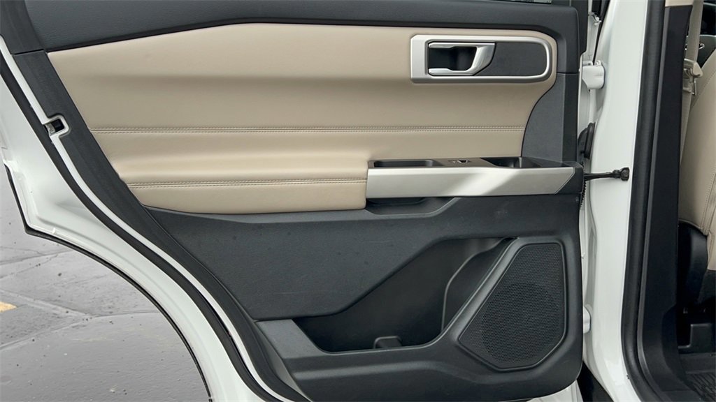 Certified 2022 Ford Explorer XLT w/ Equipment Group 202A image 40