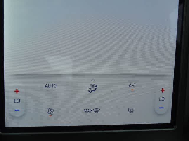 Certified 2021 Ford Edge SE FWD image 22
