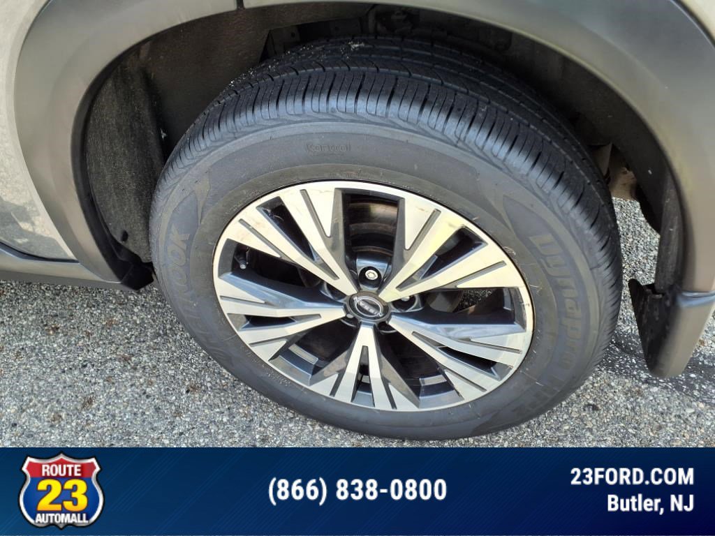 Used 2023 Nissan Rogue SV image 8