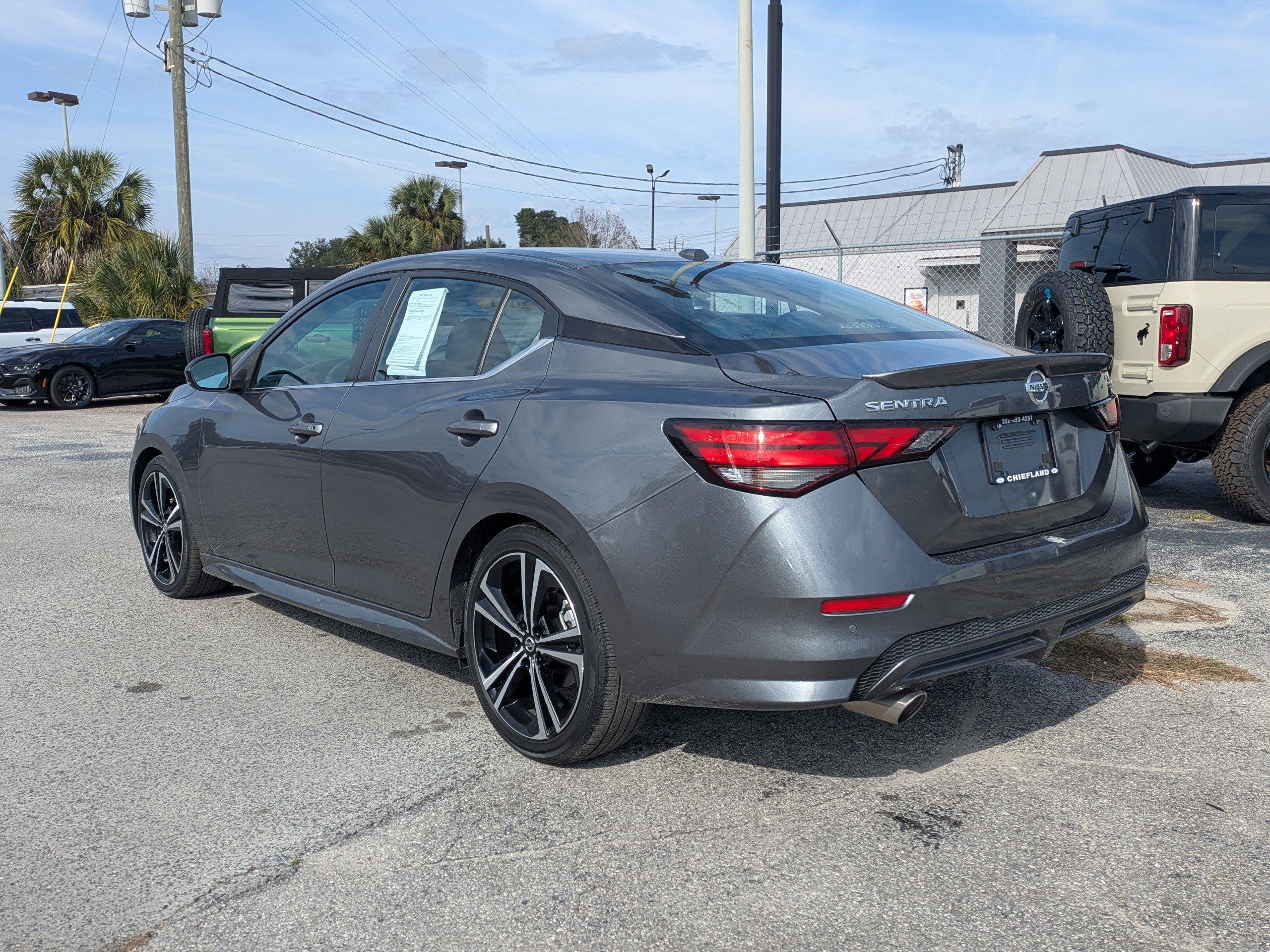 Used 2021 Nissan Sentra SR image 3