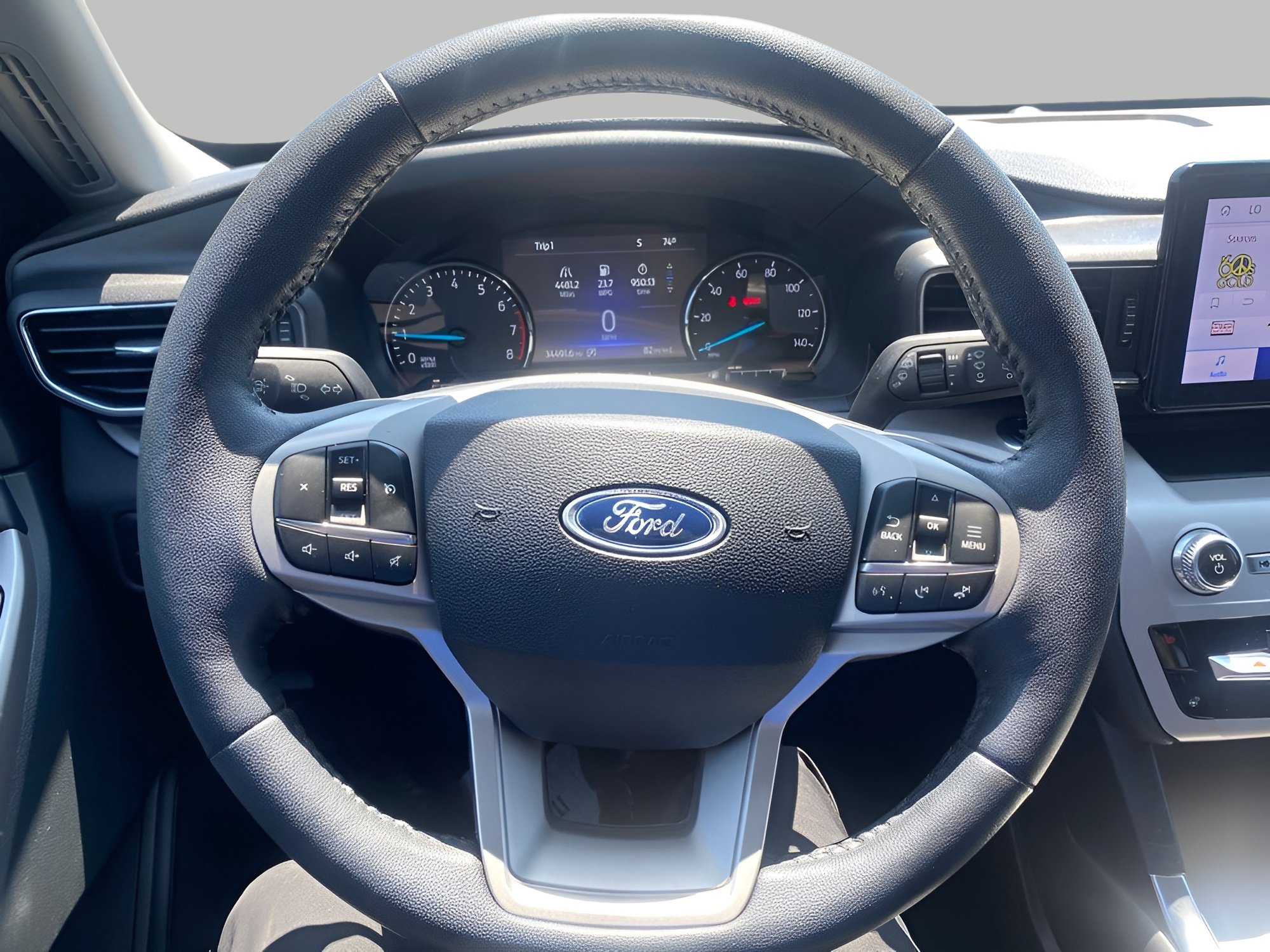 Certified 2024 Ford Explorer XLT w/ Equipment Group 202A AWD/4WD image 13