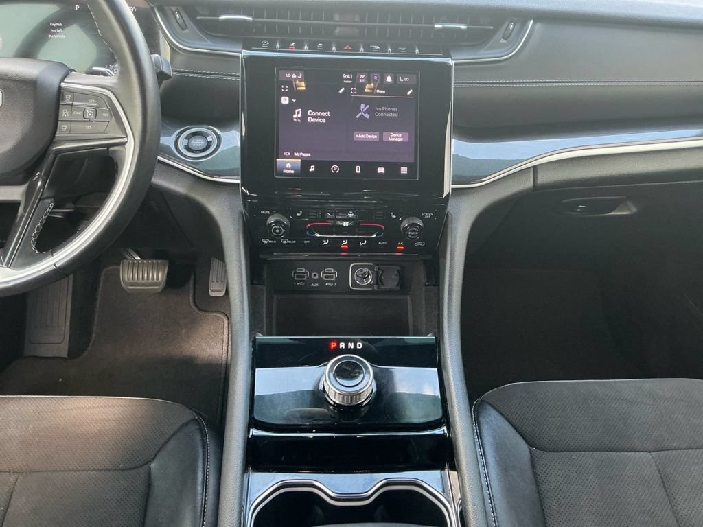 Used 2022 Jeep Grand Cherokee Altitude AWD/4WD image 20