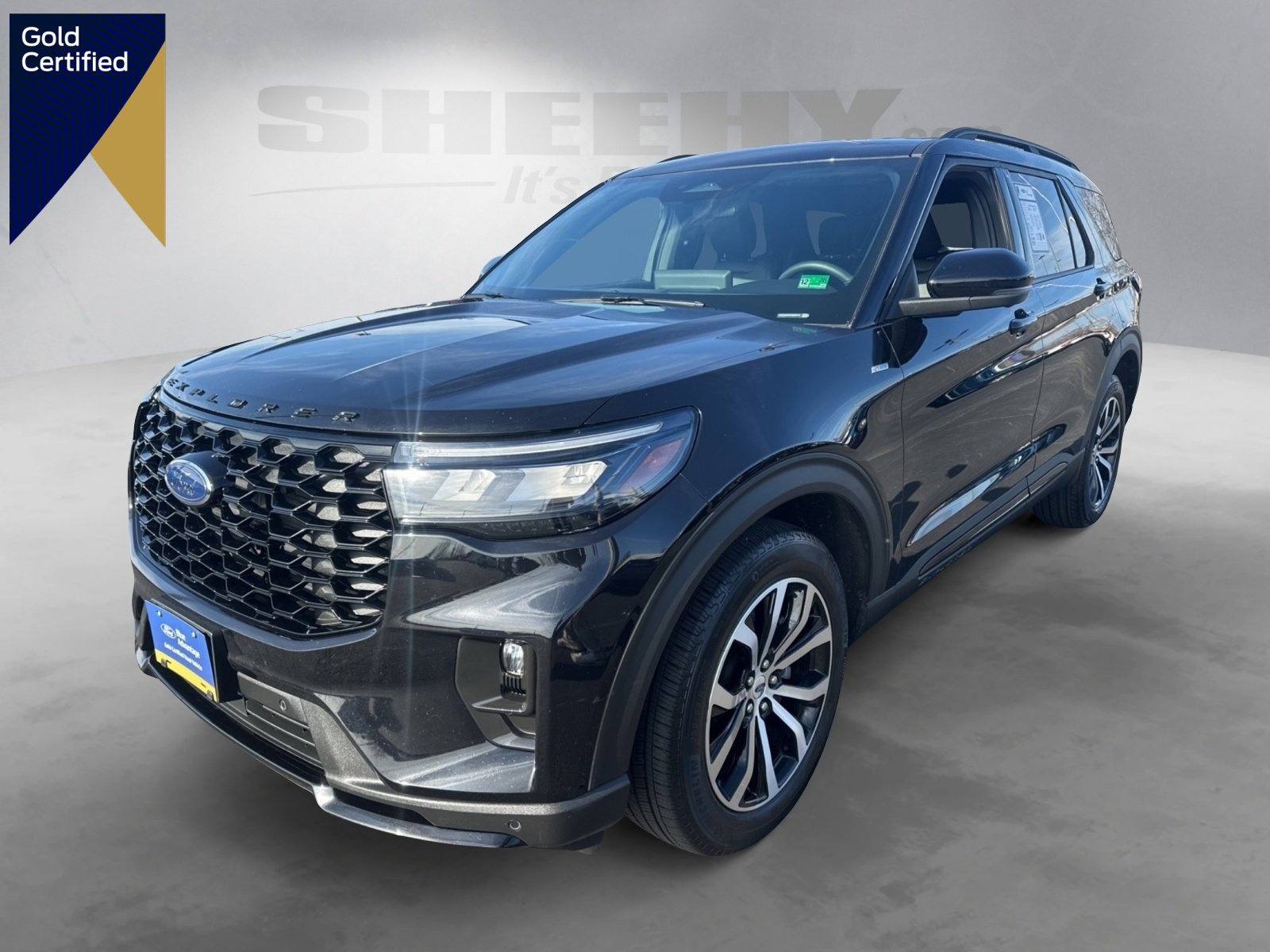 Certified 2025 Ford Explorer ST-Line image 1