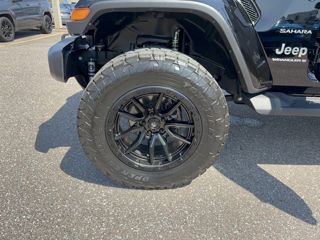 Used 2024 Jeep Wrangler Sahara w/ Technology Group image 36