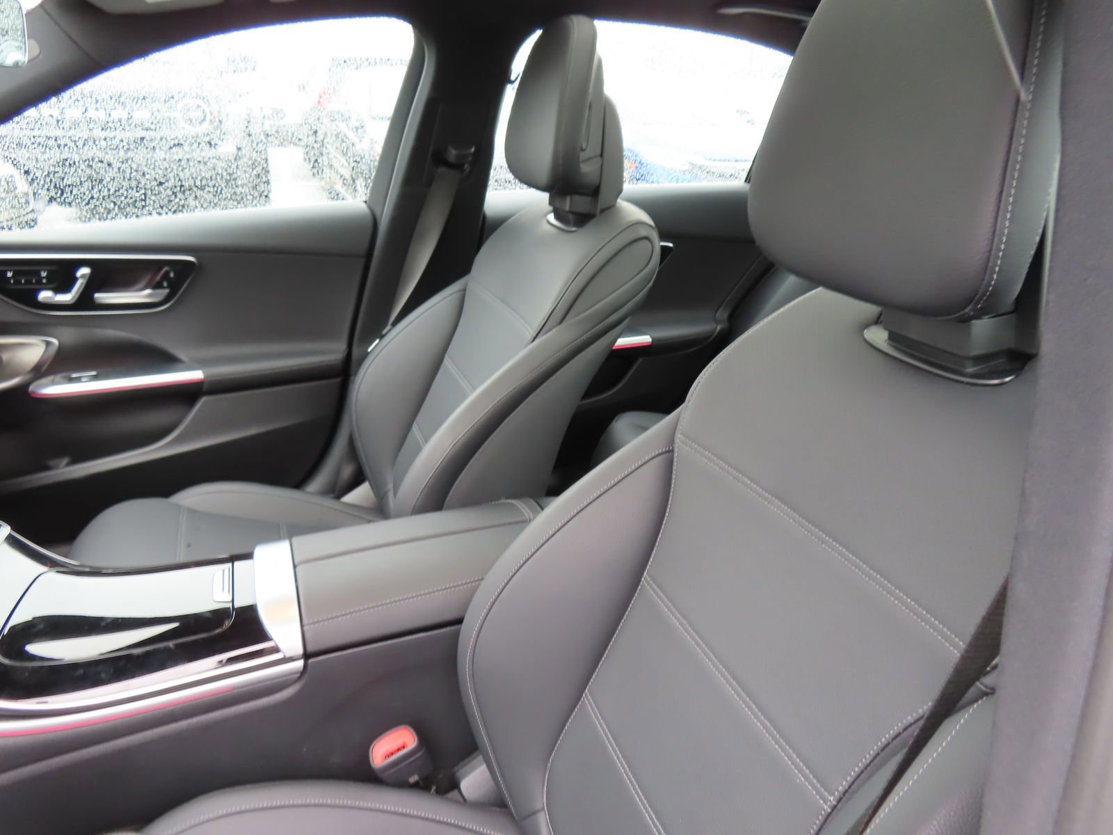 Used 2025 Mercedes-Benz C 300 4MATIC Sedan image 30