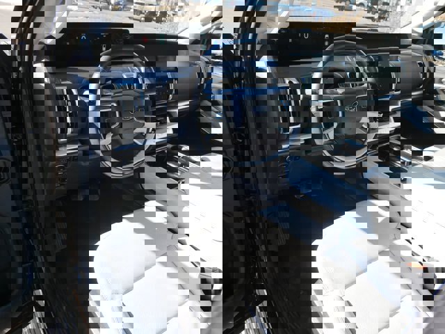 Certified 2025 Ford Expedition Platinum image 9