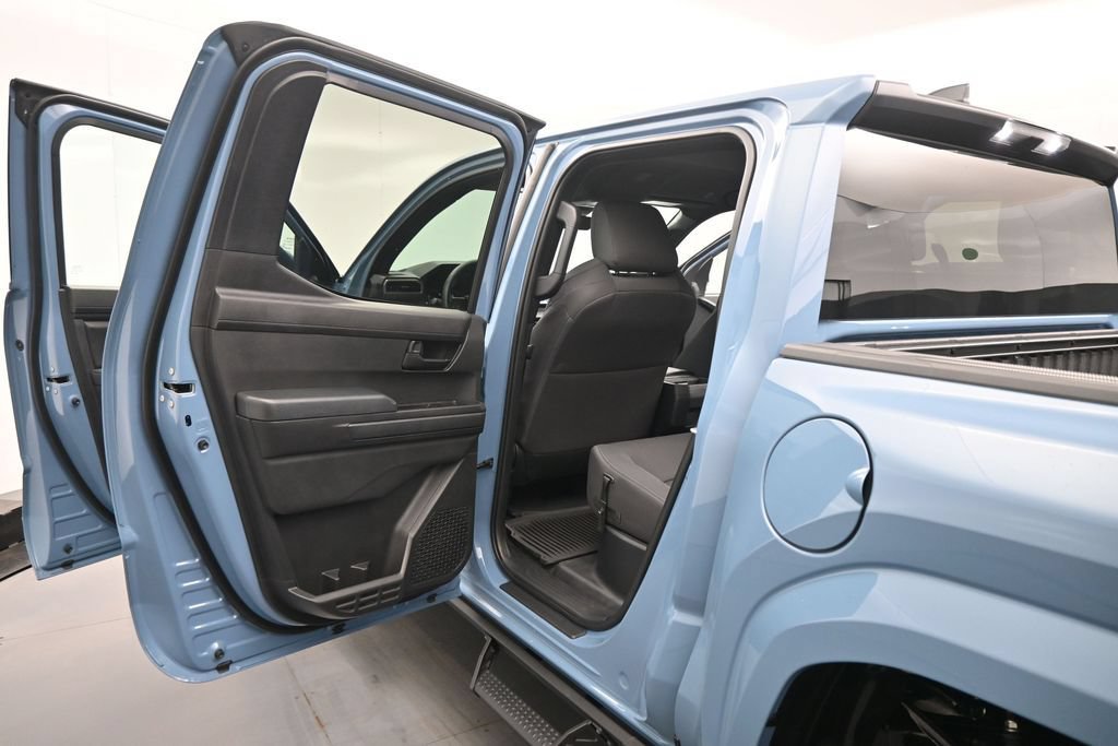 Used 2026 Toyota Tacoma SR5 AWD/4WD image 16