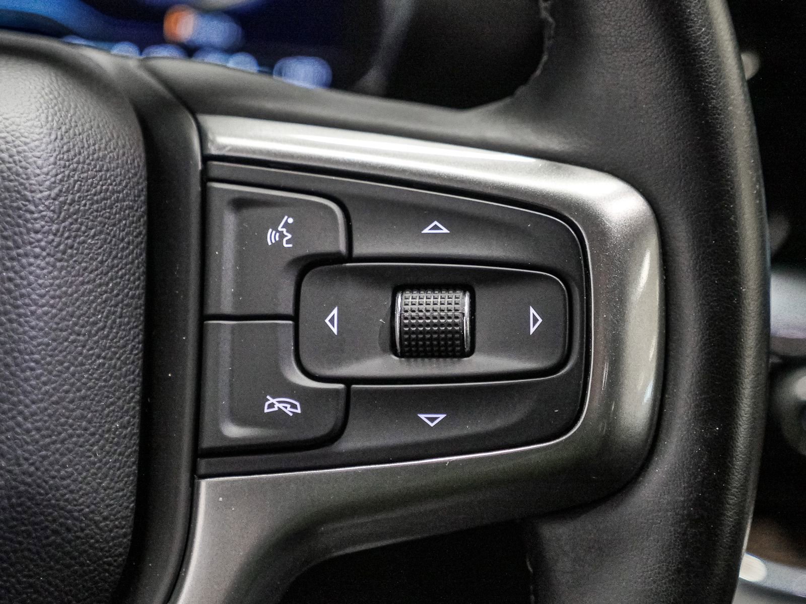 Used 2025 Chevrolet Silverado 1500 LT image 28