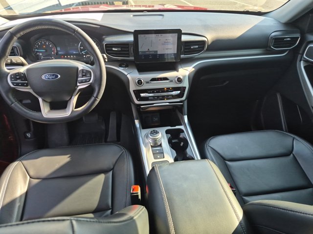 Certified 2022 Ford Explorer XLT w/ Equipment Group 202A RWD image 30