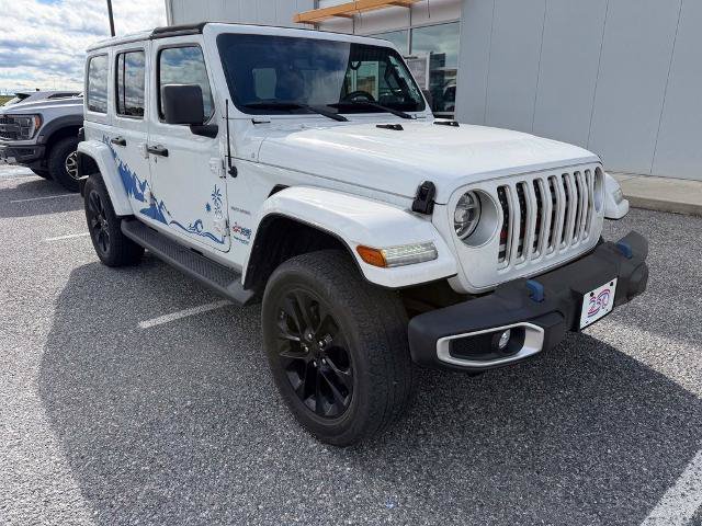 Used 2021 Jeep Wrangler Unlimited Sahara w/ Dual Top Group AWD/4WD image 2