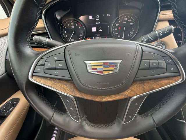 Used 2022 Cadillac XT5 Premium Luxury w/ Platinum Package FWD image 25