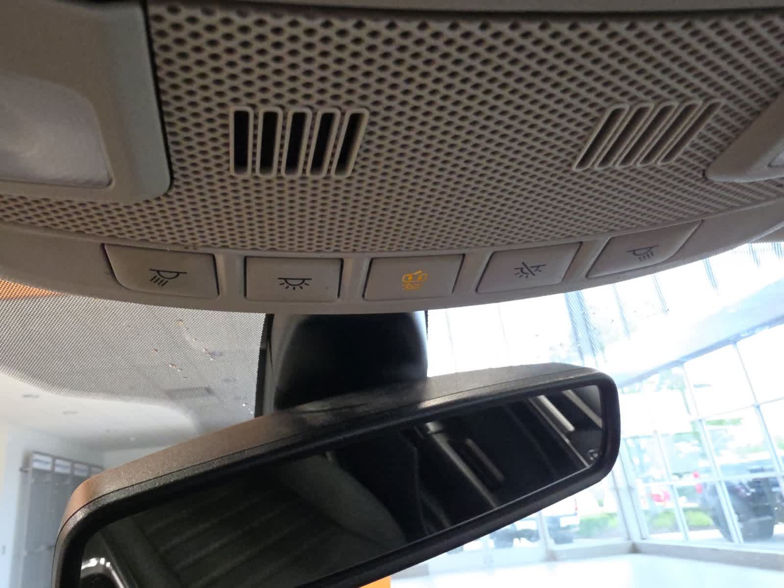 Certified 2020 Ford Fusion SE FWD image 28