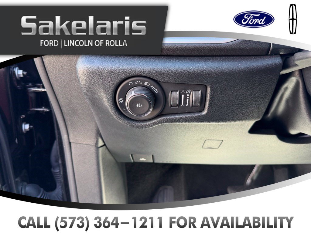 Used 2025 Chrysler Pacifica Select FWD image 14