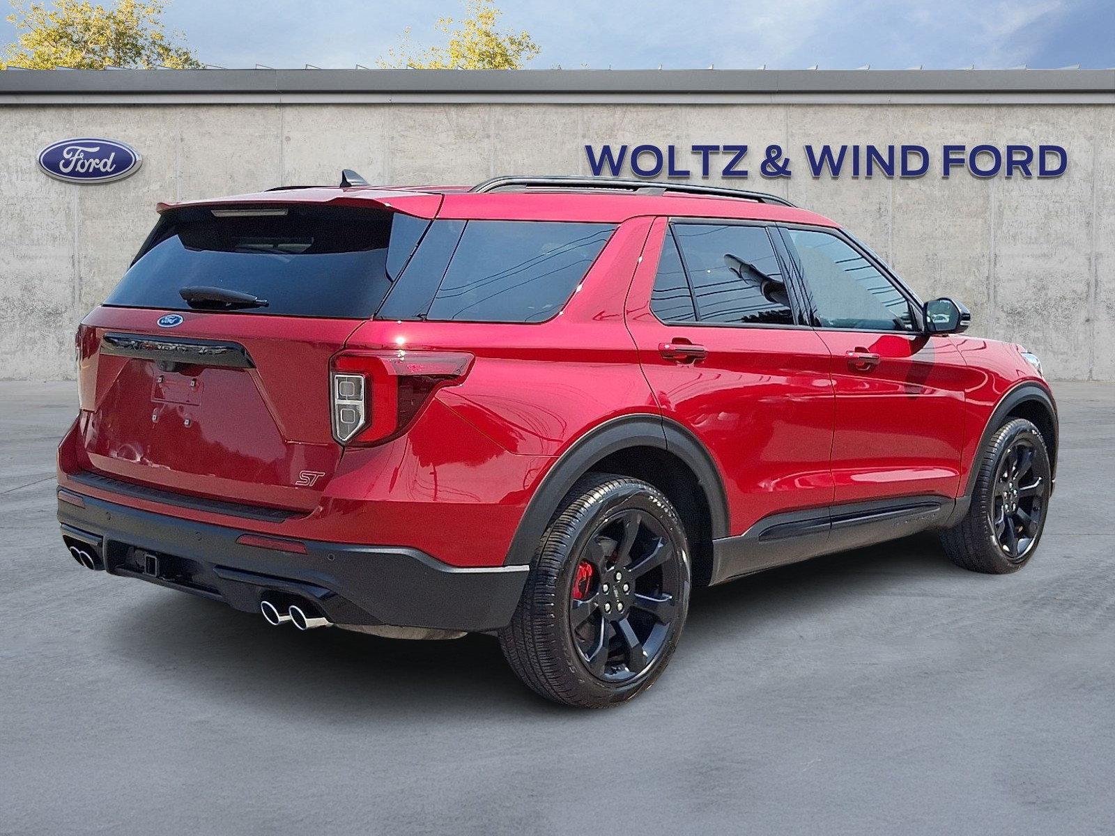 Certified 2024 Ford Explorer ST w/ Equipment Group 401A AWD/4WD image 6