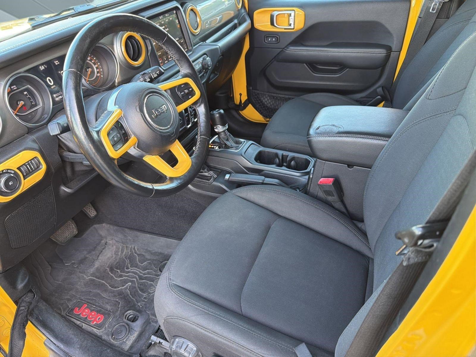 Used 2018 Jeep Wrangler Unlimited Sahara AWD/4WD image 21