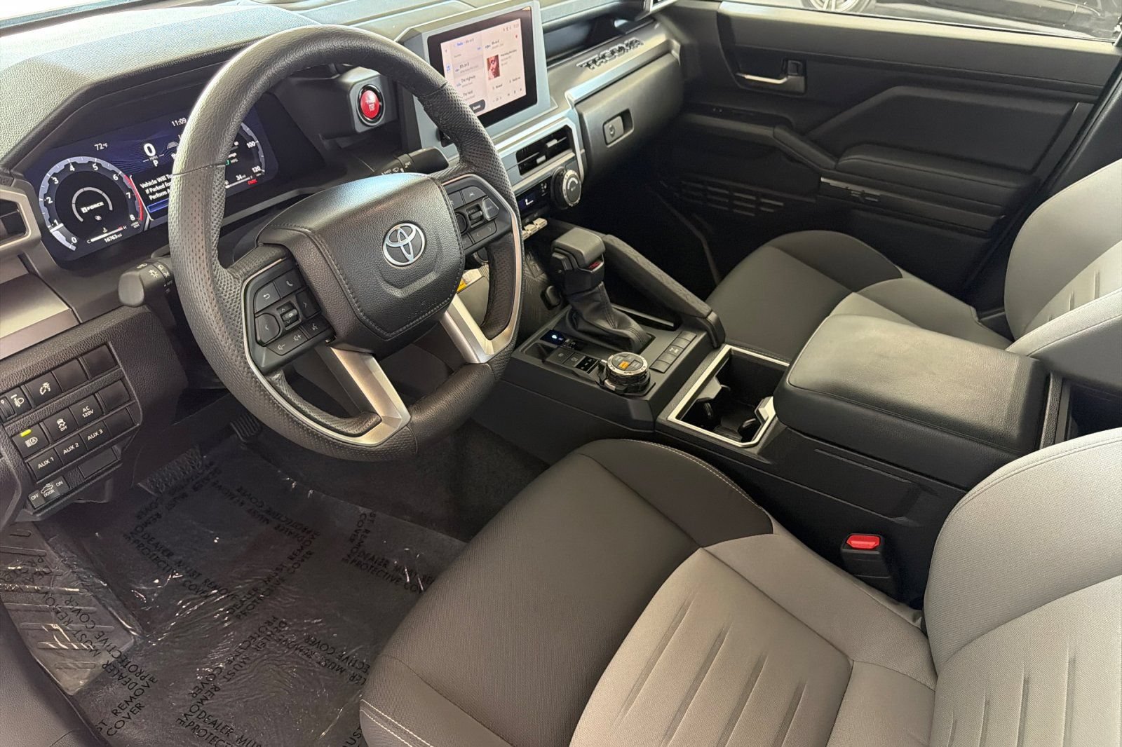 Used 2025 Toyota Tacoma TRD Off-Road w/ TRD Off Road Upgrade Package AWD/4WD image 15