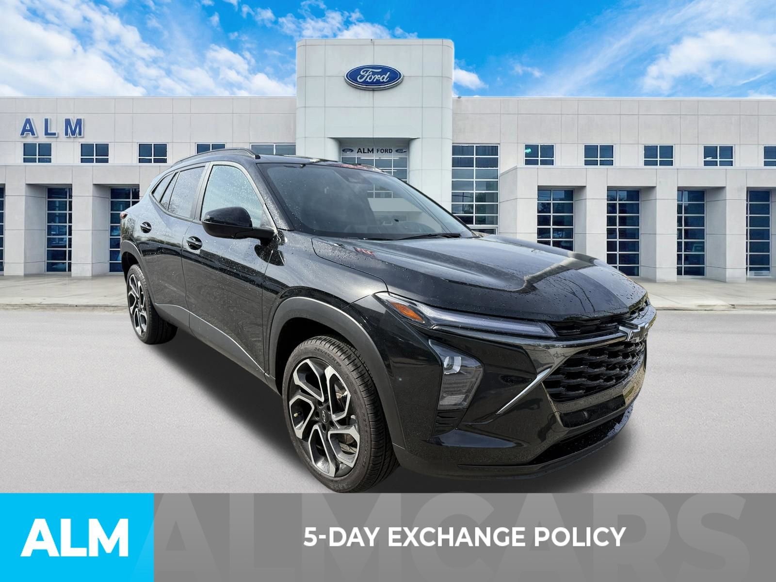 Used 2024 Chevrolet Trax RS image 3