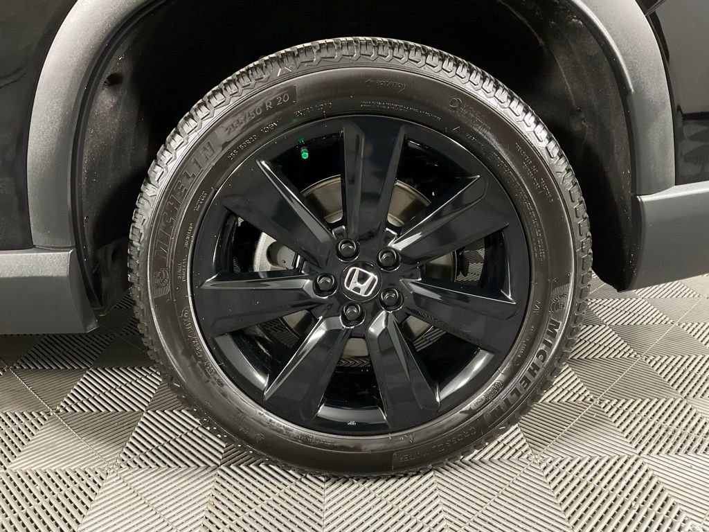 Used 2025 Honda Pilot Black Edition image 10