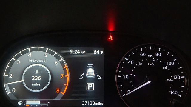 Used 2024 Nissan Kicks SV image 11