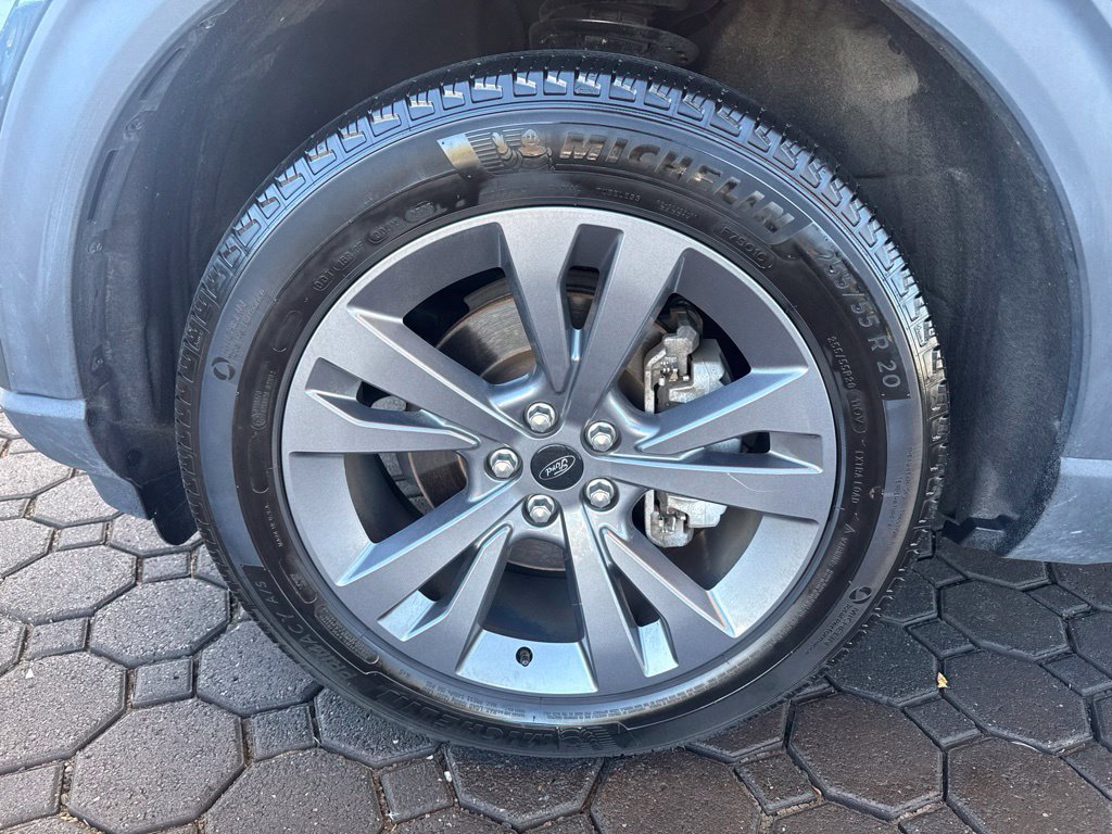 Certified 2023 Ford Explorer XLT w/ Equipment Group 202A AWD/4WD image 11