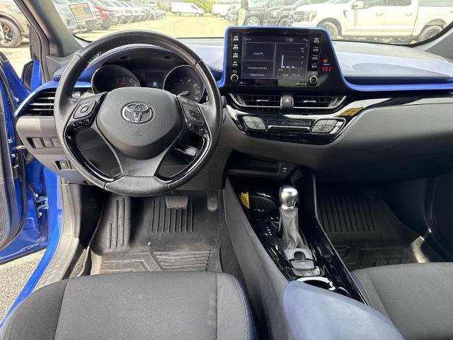 Used 2022 Toyota C-HR XLE FWD image 11