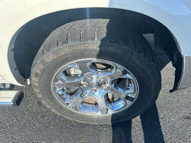 Used 2017 RAM 1500 Laramie w/ Convenience Group AWD/4WD image 29