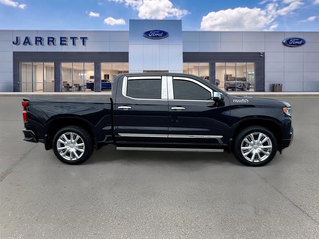 Used 2023 Chevrolet Silverado 1500 High Country w/ Technology Package AWD/4WD image 8