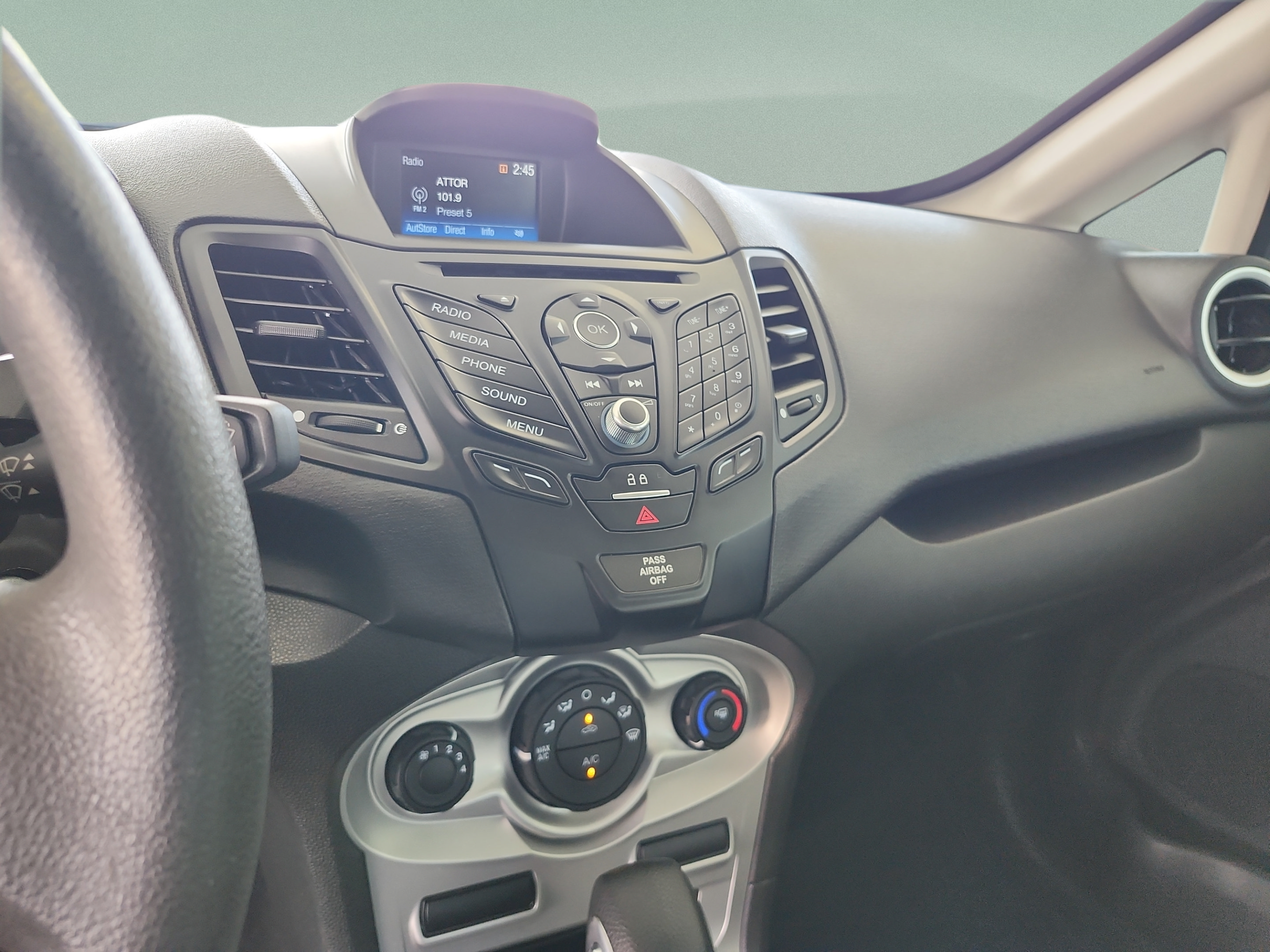 Certified 2019 Ford Fiesta SE FWD image 12