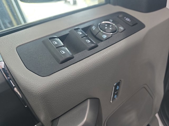 Certified 2020 Ford F250 XLT w/ XLT Premium Package image 9