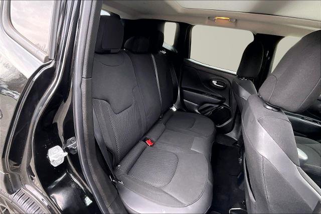 Used 2018 Jeep Renegade Altitude w/ UConnect 8.4 Nav Group image 27