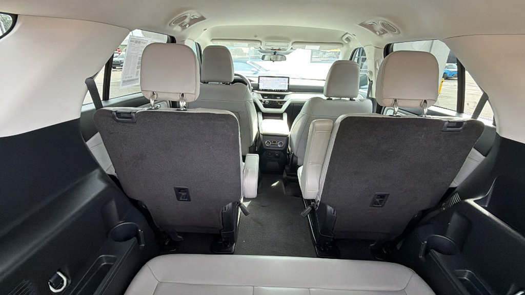 Certified 2025 Ford Explorer Active w/ Active Comfort Package RWD image 13