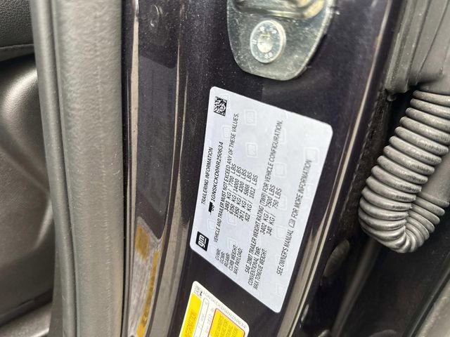 Used 2024 Chevrolet Suburban LT image 23