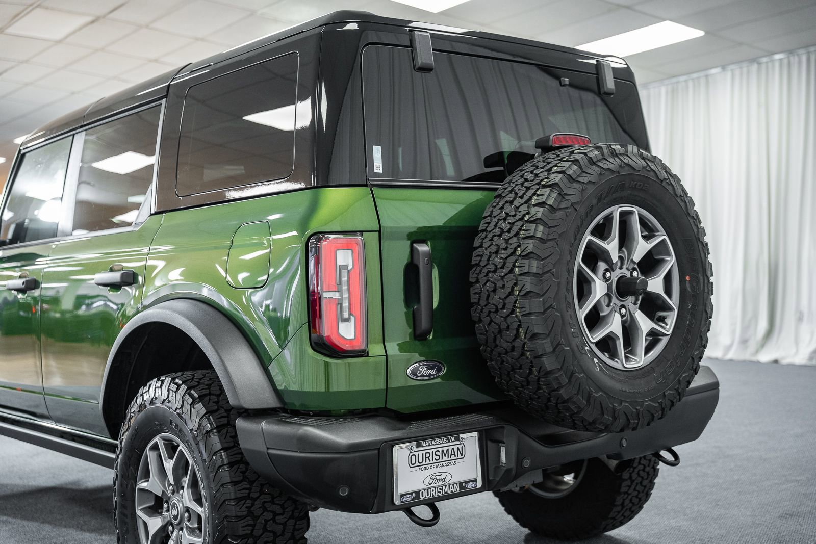 Certified 2025 Ford Bronco Badlands image 6