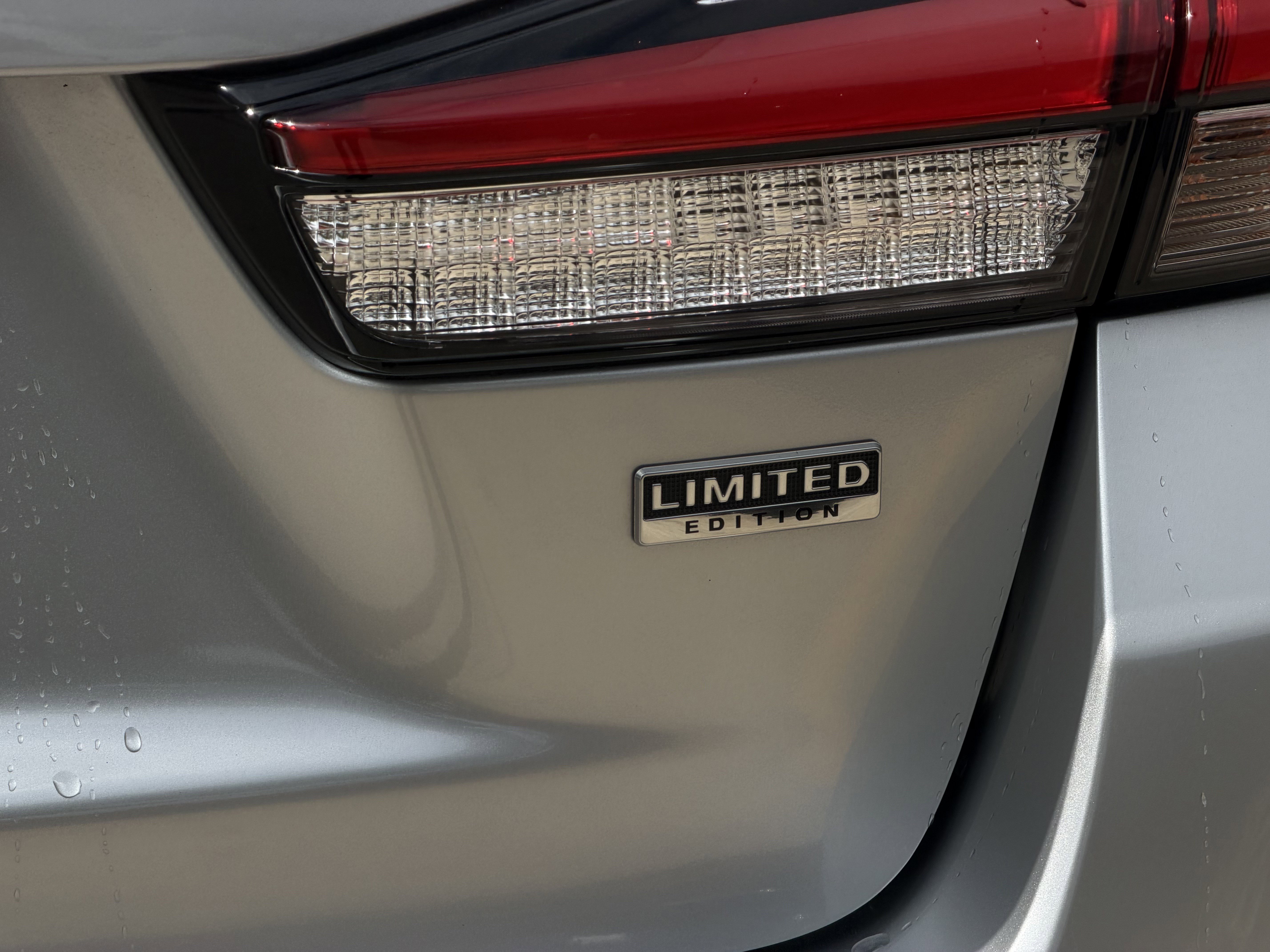Used 2025 Mitsubishi Outlander Sport LE AWD/4WD image 7