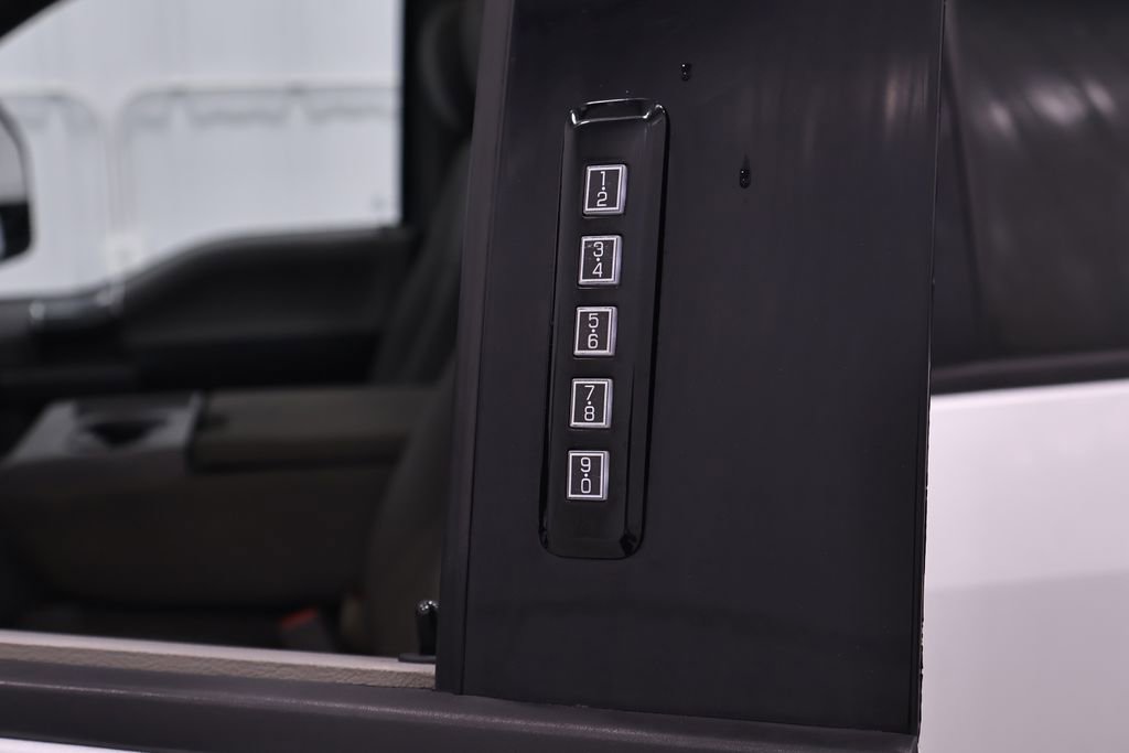 Certified 2019 Ford F250 XLT w/ XLT Premium Package AWD/4WD image 37